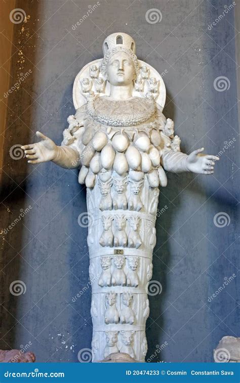Estatua De Cybele Diosa De La Fertilidad Foto De Archivo Editorial