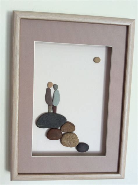 Pebble art picture of a couple by FounditmadeitDesign on Etsy | Pebble art, Art pictures, Art