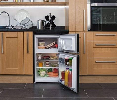 Russell Hobbs RHUCFF50B Under Counter Fridge Freezer 