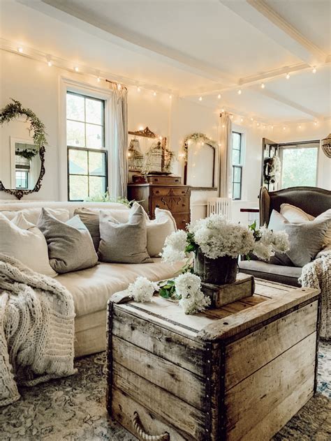 Cozy Rustic Living Room Decoomo