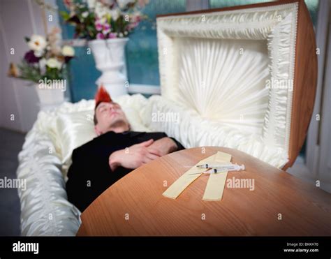 Deceased Man Coffin High Resolution Stock Photography And Images Alamy