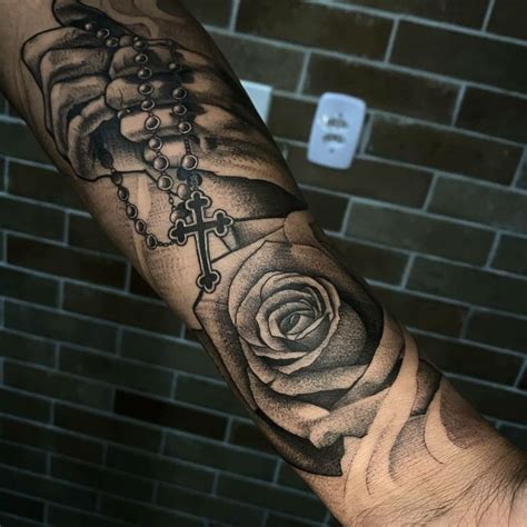 Praying Hands In 2020 Black And Grey Tattoos Rose Tattoo Design Grey Tattoo