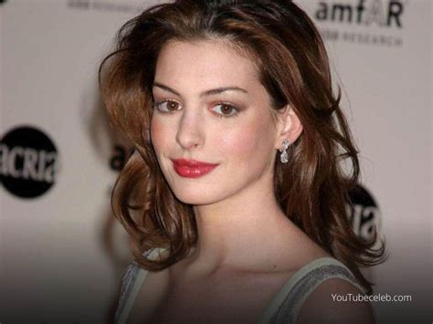 How Tall Is Anne Hathaway Discover Why This Actress Is Considered One