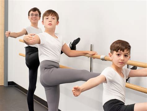South Shore Ballet Theatre Offers Boys Ballet Scholarship Audition