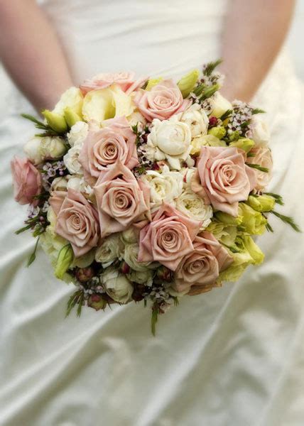 Premium Flowers Wedding Themes Vintage Bridal Bouquets