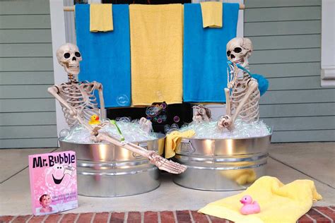 19 Funny Skeleton Poses For Halloween Better Homes And Gardens