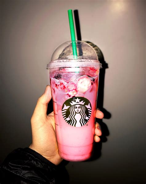 I Ordered The Purple Pink Drink From Starbucks To See If Its Worth 6