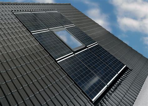 Velux Und Braas Kooperieren Für Nahtloses Dachfenster Photovoltaik