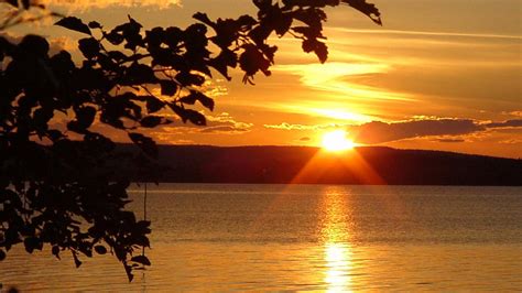 Midnight sun tours in Lapland : Travel packages to the land of the midnight sun : Nordic Visitor