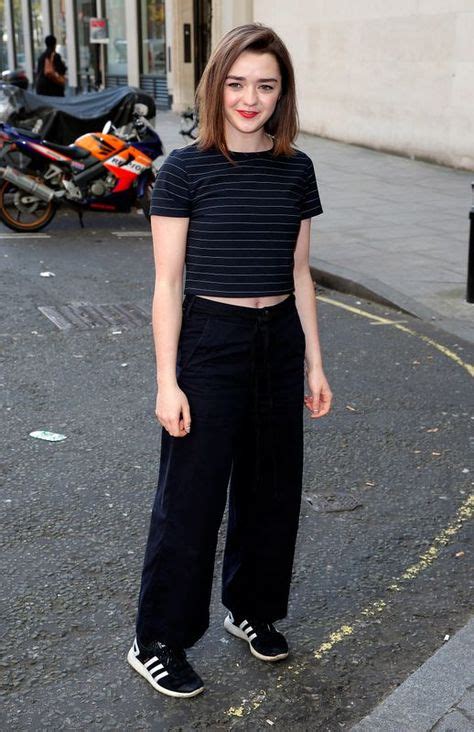 63 Best Maisie Williams Dress Ideas Maisie Williams Maisie Williams