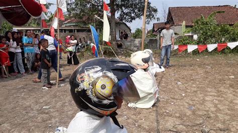 Seruuu Gaesss Lomba Balap Karung Pake Helmet🙌 Youtube