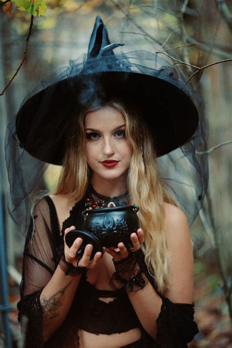 Witchy Woman Beautiful Witch Witch Photos Witch Pictures