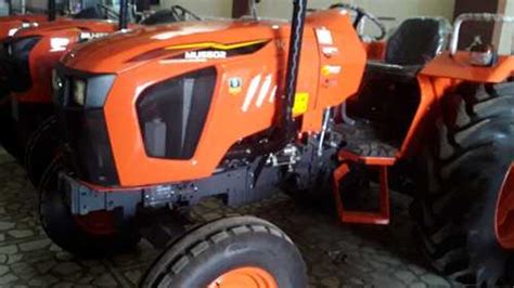 Orange Kubota Neostar B2441 Tractor 3 Cylinder Overall Length 2410
