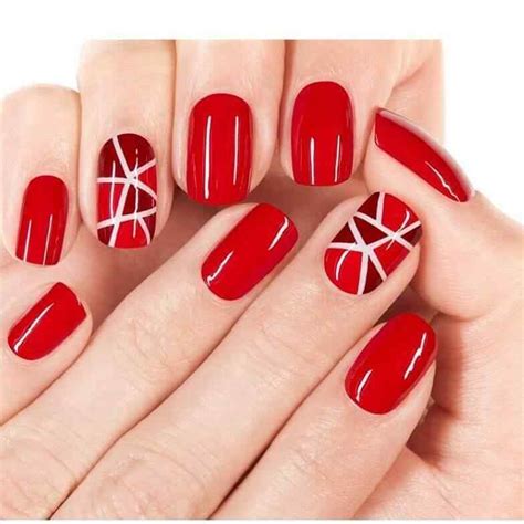 El siguiente paso es el de repetir este procedimiento con el resto de las uñas de nuestras manos. UÑAS DECORADAS ROJAS MAS DE 180 DISEÑOS ⭐️