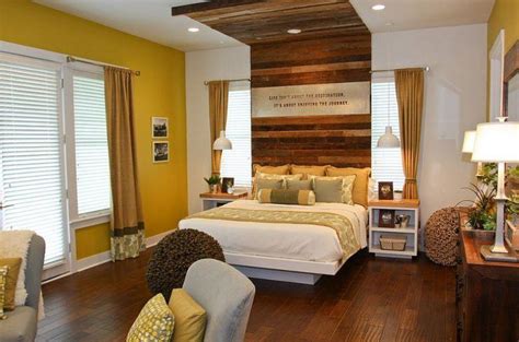 10 Gorgeous Master Bedrooms With Wooden Headboards