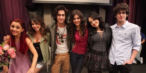 Ariana Grande And The Victorious Cast Posted Emotional Instagrams