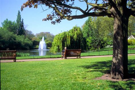 James's park provides the perfect place to pause from your busy tourist schedule and experience london's more leisurely side. St James's Park, London pictures, free use image, 31-06-6 ...