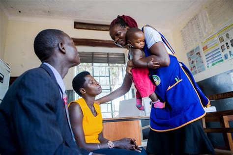 In South Africa Hiv Positive Mothers Help Others Fight Aids Wsj