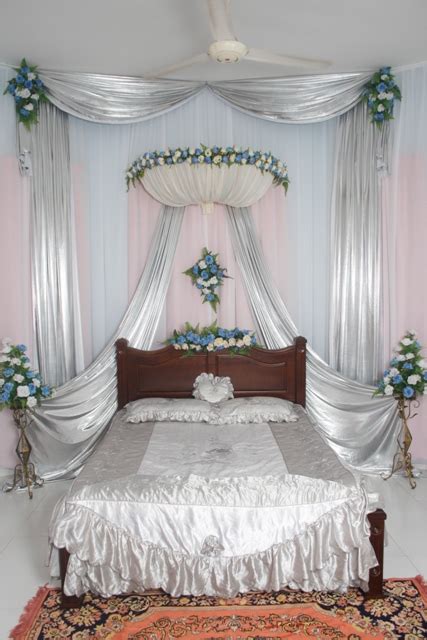 Yang buat hiasan bilik pengantin cik tom ialah sil, kak zie dan juga adik cdah. Bilik Tidur Pengantin Terkini | Desainrumahid.com