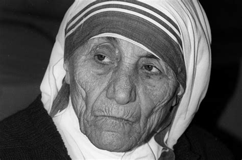 Mother Teresas Fast Track To Sainthood How And Why The Polarizing
