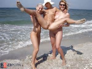 Trio Nude Cousins Displaying In The River Beach Zb Porn