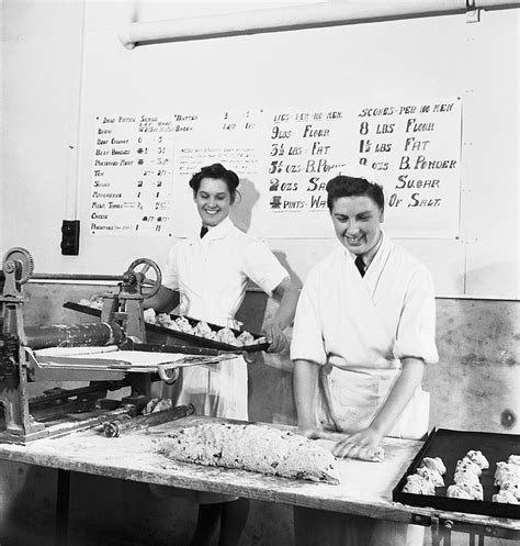 Womens Auxiliary Air Force Waaf Cooks At Work At An Raf Station September 1940 Rhumanporn
