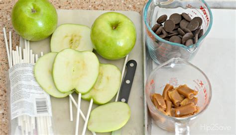 These Caramel Chocolate Apple Slices Are So Easy To Eat