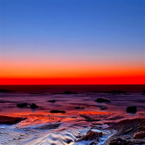 Beautiful Red Sunset 1024 x 1024 iPad Wallpaper