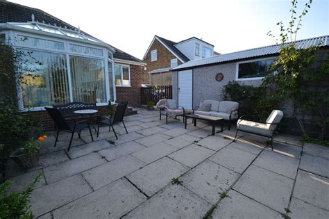 Bedroom Semi Detached Bungalow For Sale In Simpson Grove Idle Bd
