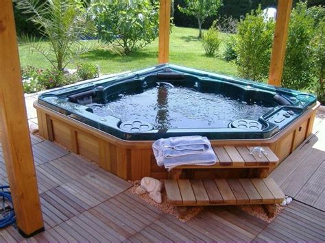 Pin By Andy Giddings On Pool In 2020 Jacuzzi Hot Tub Hot Tub Outdoor Sunken Hot Tub
