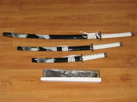 Beautifully Decorated Katana Sword Set 3 Swords 21th Century Catawiki