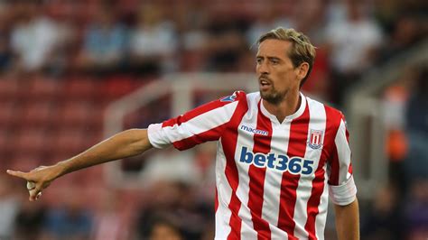 Peter Crouch Set To Join Burnley From Stoke Football News Sky Sports