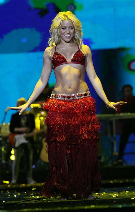 Hot Wallpapers Shakira Hot On 31 12 2010 In A Stage Show Photos At China No Watermarks