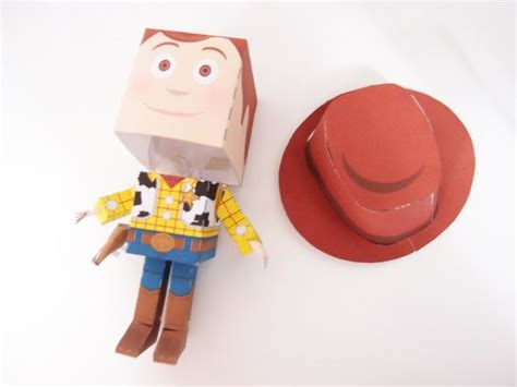 Papercraft Du Shérif Woody Toy Story Paper Toyfr Bricolage