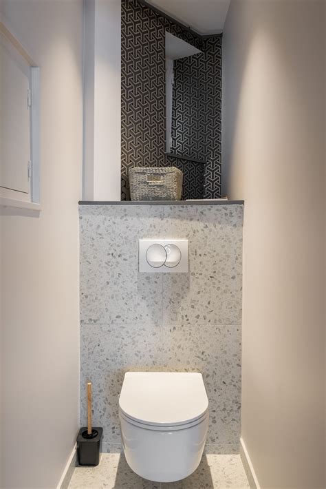 Rénovation Dun Appartement Lyonnais Les Toilettes Effet Terrazzo Et Papier Peint Géométrique