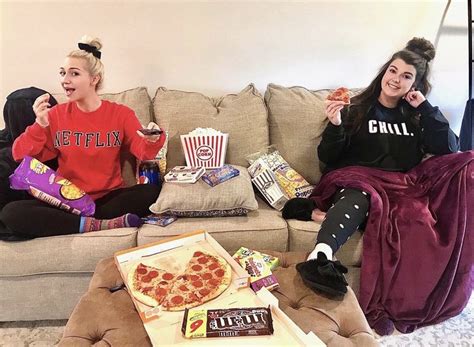 Netflix And Chill Costume Netflix And Chill Costumes Diy Halloween