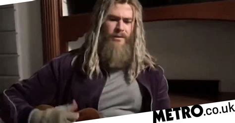Chris Hemsworth Performing Johnny Cash As ‘fat Thor Is Everything