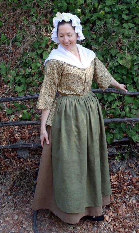 Robe Necklines And The 18th Century Fashion 18th Century Dress