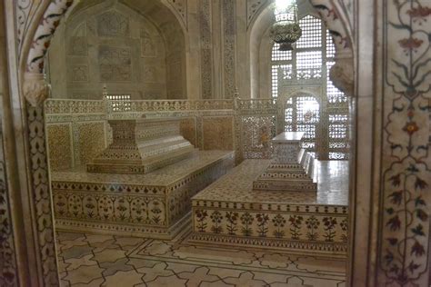 Taj Mahal Inside And Images