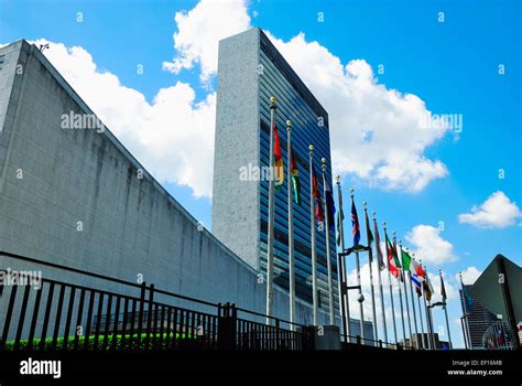 United Nations Headquarters Nyc Stock Photo Alamy