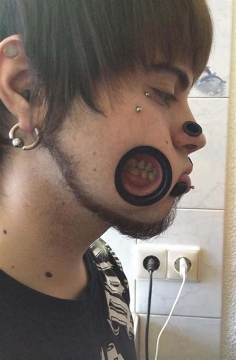 Extreme Piercing Taken To A W Hole New Level Photos Hard To Look At Africanamerica Org