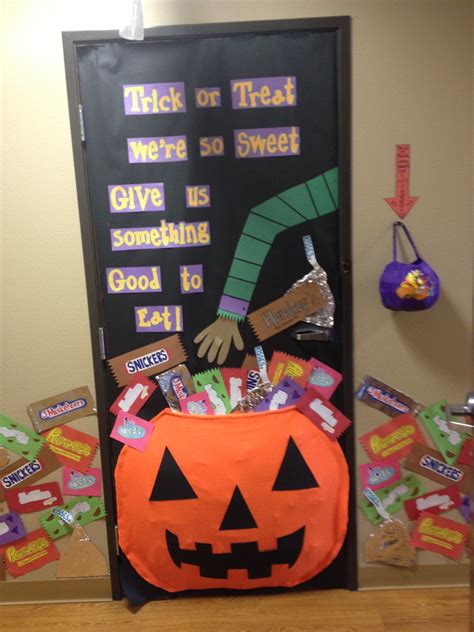 Pin By Diana Walton On Fall Or Halloween Halloween Classroom Door Decor Halloween Classroom