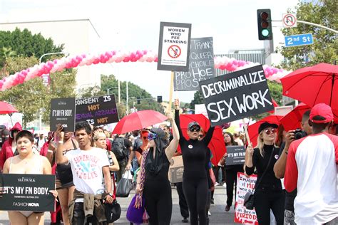 hundreds rally against sexual injustice at slutwalk in dtla photo gallery lbcc viking news