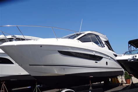 2017 Sea Ray Sundancer 350 Coupe Power Boat For Sale