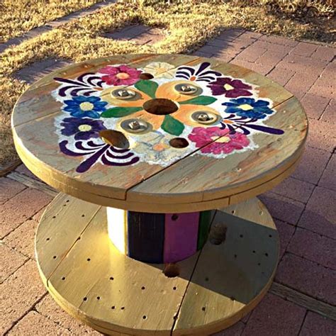 Wooden Cable Spool Table 40 Upcycled Furniture Ideas