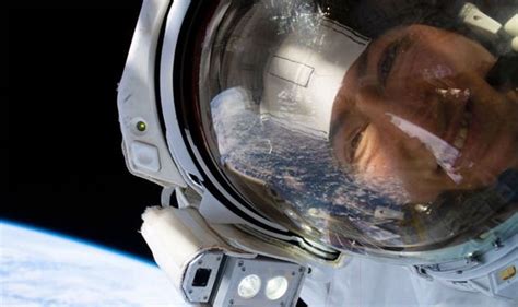 Nasa News Iss Astronaut Snaps A Breathtaking ‘space Selfie From 250
