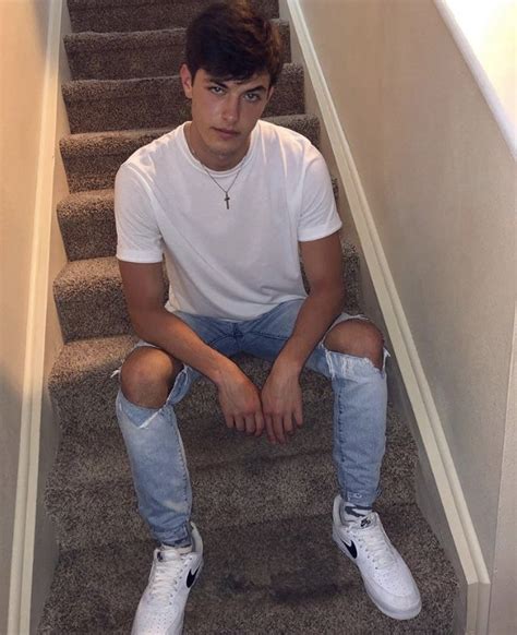 Pin By Amelie On Tik Tok Boys Teenage Boy Fashion Cute White Boys