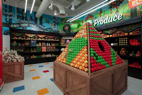 This Psychedelic Grocery Store Is An Immersive Art Experience In Las
