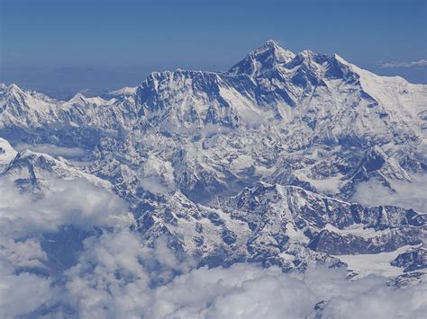 American Man Dies Just After Achieving Dream Of Reaching Summit Of Mount Everest Ncpr News