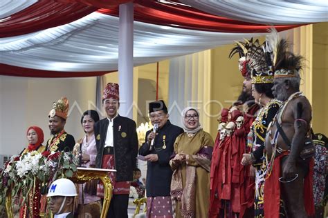 Upacara Penurunan Bendera Antara Foto